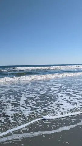1 minute of ethereal beach calm #chill #beach #waves #ocean #calm #liminalspaces 
