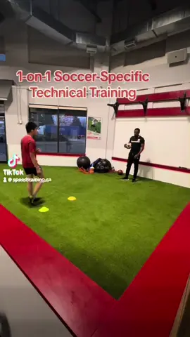 A closer look at our 1-on-1 soccer-specific technical training. #speedtraining #vaughan #Soccer #soccerdrills #athlete 