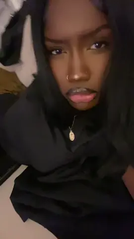 What his baby mama do?