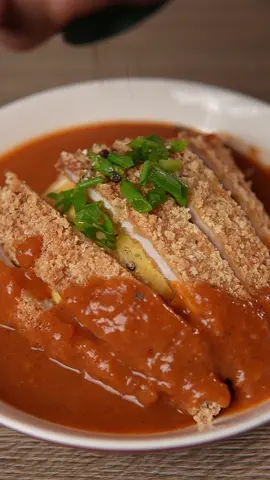 Cơm cà ri và thịt chiên xù là món bạn gây ấn tượng tốt nhất nếu không quá giỏi nấu ăn 🫶✨ #TikTokAwardsVN2023 #LearnOnTikTok #ancungtiktok #mcv 