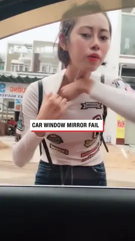 Her face when she realised there was someone in the car 😭