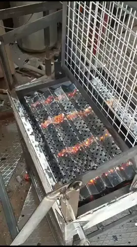 #شواية 🐟 قلابة مزدوجة تعمل بالحطب والغاز يوجد ثلاثة احجام