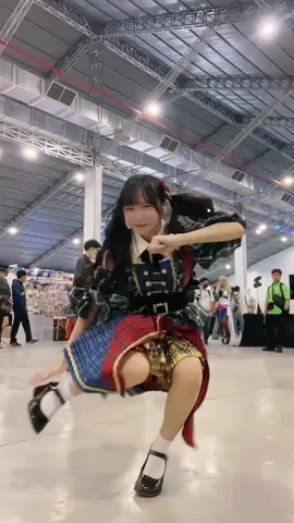 Nhảy cho dữ về căng cơ đùi 🤡🙏🏻 #nijiuniverseinc #megami #mochi_niji 