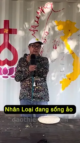 Nhân loại đang sống ảo