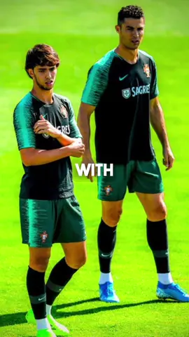 The first time joao felix trained with cristiano Ronaldo #cristianoronaldo #ronaldo #felix #hoaofelix #fyp #football 