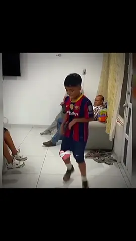 Kid Neymar dance #kesfet #barcelona #dance 