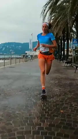 #trailrunningaddict #correrpormontaña #trail #mountainslife #community_mountainaddict #trailrunning #downhill #goldenseries 