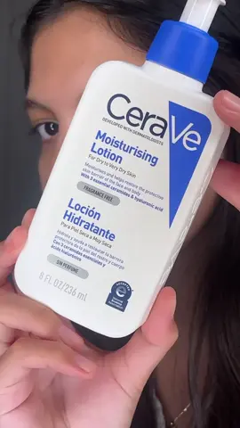 Loción hidratante de CeraVe  Me parece un productazo en relación cantidad, calidad y precio (aprox $7800 por 230 ml) ademas es súper ligera la textura, aceptada por la asociación nacional de eczema, ideal para pieles sensibles y alergicas! Pieles grasas controladas tambien la pueden tolerar🥰 Espero les guste la reseña🫶🏼 #cerave #limpiezafacial #cosmetologa #dermatocosmiatra #pielesquevalen @CeraVe 