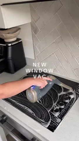 Theres no better motivation than a new cleaning tool.. i LOVE it ✨ #cleaningtiktok #CleanTok #cleaninggadgets #cleaningtipsandtricks #windowvac 