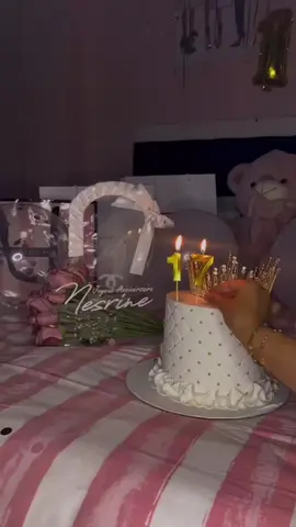 أصبح عُمري 18فراشَة تُرفرف هُنا وهُناك 🖤 مرحباً للحياة، أهلاً يوم ميلادي، ودعت من عمري عاماً مضى وابتدأ بعُمري عام جديد اللهم إنها بداية سنة جديدة من عُمري 🖤 فإجعل مابقى من عُمري خيراً وبارك لي في عامي الجديد🖤 في ميلادي ال18لدي بعض الأماني، أولها أن أكون للأفضل وأحسن حالاً يارب🖤 أن أكون هواء لطيف يمر وتَسُر، وأنَ يظلَّ قلبي مليئاً بالحُب والطمأنينة 🖤 اللهُم السلام لِ روحي، وعاماً سعيداً لي ومليئاً بما أتمنى 🖤#المَرَح 