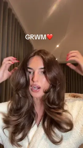 Get ready with me 🫶🏻💫❤️✨ #grwm #getreadywithme #naturalmakeup #bouncyblowdry #blowdry #easymakeup #makeup #MakeupRoutine #makeuptutorial 
