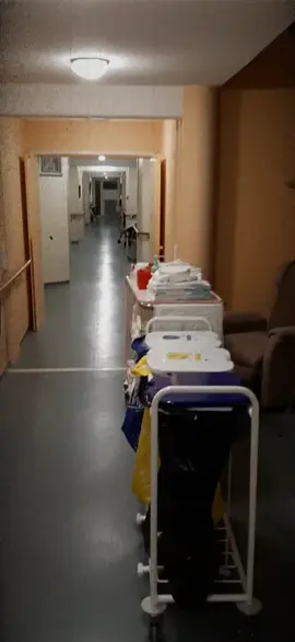 23h19 j'aperçois quelques chose au 2eme étage... #hospital #night #soignant #anormal #fantôme #ghost #ehpad #paranormal #hanté #hopital 