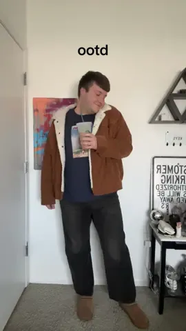 keepin it caj on this cloudy Wednesday #OOTD #winteroutfit #fallstyle #fallstyleinspo #workoutfit 