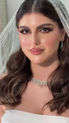 عروستي القمر 🤍 #ميكب_ارتست #ميكب_تتوريال #ميك_اب_الرياض #ميك_اب_ارتست_الرياض #foryoupage #ارتست #ارتست_الرياض #عرايس2023 #fyp #foryoupagethis #عدسات #ديفا #fypシ゚viral #artistmakeup #دويتو #ترند #تيك_توك #الرياض #موسم_الرياض 