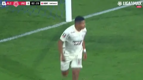 #Universitario  VS #Alianza  Lima / Edison Flores anota el 1-0 de Universitario y silencia Matute  #Futbol #Final #Campeón #Viral