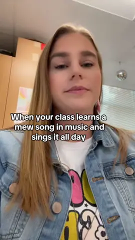 I love when they all just start singing 😂 #teacher #teacherlife #teachers 