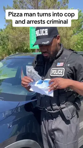Pizza man turns into cop and arrests criminal