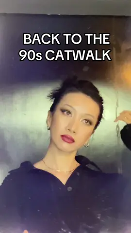 Nhờ bàn tay phù thuỷ #makeup @TEE LE STUDIO để #phanlinhmodel trở nên khác biệt hoàn toàn ❤️❤️ #catwalk#goclamdep#LearnOnTikTok#model#runwaywalk#runwaymodels  