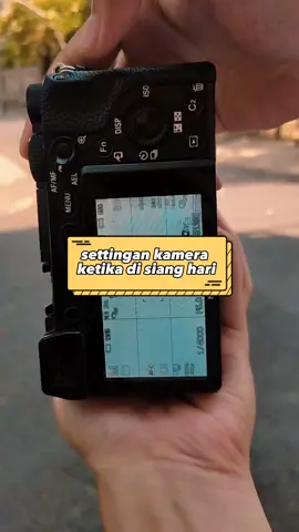 Settingan kamera ketika di siang hari Dan jangan lupa ikuti sosial media kami agar tidak ketinggalan keseruan, tips dan trik kami lainnya Instagram : @anak_magang.id Youtube : Anak Magang #tutorialcamera #camera #fyp #photography 