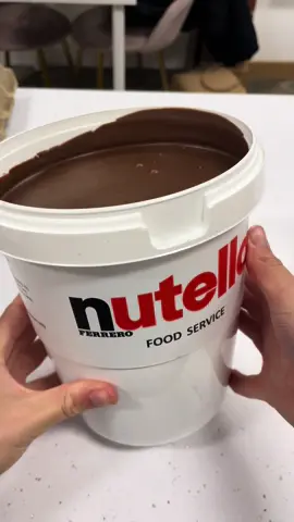 nothing better than a fresh 3kg tub of nutella😍😍 #nutella #asmr #ukbusiness #flossysfancies #fyp 