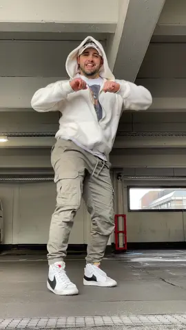 Umbrella ela e e 😁 #dance #tanz #trend #vibe #fyp #fy 