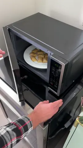 Snack o'clock is a thing, right? 🕒🍕 Pizza rolls have never been this easy and delicious thanks to our .9 cu ft Microwave.