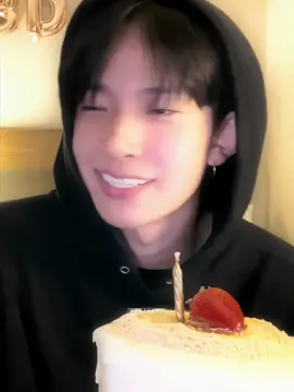 why heeseung is running in my mind 24/7 and why I'm imagine him being smirk 24/7 😭 |#heeseung #leeheeseung #orangeblood #enhypen #fyp #edit #domaichan 