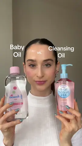 Which side won? 😳✨✨✨✨✨✨✨✨✨✨ I was impressed how good the baby oil takes the makeup off but it clogges the pores I would not recommend the baby oil if you have acne or oily skin ❤️ But if you have dry skin try the baby oil ✨ #cleansingoil #skincare #makeupremover #makeupremoval #speedycleansingoil #koreanskincare #makeupremovetutorial #producttesting 