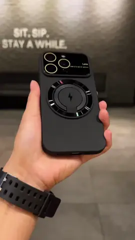 «All black» iPhone magnetic casse 🧲🥰 #onlineshopping #tiktokshop #iphonecase #iphone15promax #luxuryiphonecase #iphoneaccessories 