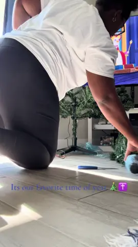 Christmas is next month yallll🎄✝️🥰 #sahm #toddlersoftiktok #fyp #fypシ゚viral #christmas #jesuslovesyou #fypシ #holidaycountdown #holidaytiktok 