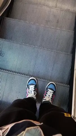 same feeling every time . . . #piratesofthecaribbean #piratesofthecaribbeanedit #captainjack #captainjacksparrowedit #escalator #keşfet #fyp #fypシ #fypシ゚viral #fypage  #keşfetteyizzz  #foryoupage 