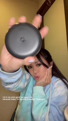 Do you want to see the results? I’m screaming cause I’m entering my look good feel good era with @invisalign aligners! Link in bio to start your own look good feel good era. #invisalignpartner #Invisalign #smilesquad 