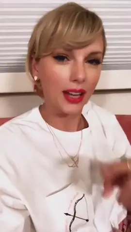 I can’t believe how many diaries Taylor has gone through in her life  #taylorswift #loverera #taylorswiftlivestream #loveralbum #loverbooklet #taylorswiftdiaries #taylorswiftlover #swifttok #taylorswiftvideos #taylorswiftvids #swiftie #taylorswiftvid #taylor_swift_videos #taylorswiftlive #taylorswifttok 