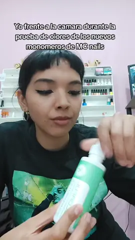 si fui en el live JAJAJAJ YA LOS OLIERON Y PROBARON?? @MCNailsOficial  #humor #humortiktok #nailsvideo #humordemanicurista #nailsart #uñasacrilicas #nailsdesigns 