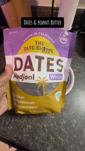 Dates & Peanut Butter #medjooldates #dates #peanutbutter #vegansnacks #sweettreats #healthysnacks #sweettooth #vegantreats #vegan #fruit 