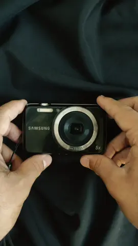 mi mejor compañía. • • • #photographer #photography #aesthetic #camera #camaradigital #fotografo #fotografias #samsunges80 