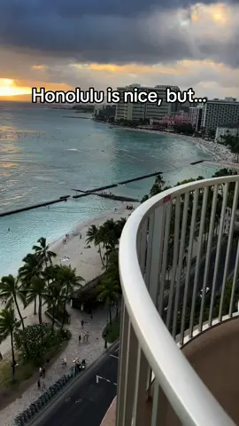 Gotta get out of Honolulu to get to the exciting parts of Oahu. #travelhawaii #oahuhawaii #thingstodoinhawaii #traveltiktok #travelblogger 