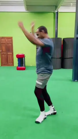 @spiritacademytt San Fernando, thank you for having me at Dance ll. Been wanting to teach an Allstar Cheer Dance class for ages. 🫶🏾🙌🏾🎉 Music: Senior Elite 23-24 - cheermusicpro Videography: @mustbesharra (You did that!💐) Choreography: @romario.tto (Moi) #seniorelite #dance #fun #performance #cheer  #se4l #yas #werk 