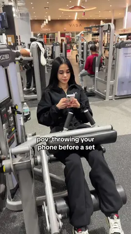 Does anyone else do this #fyp #gym #GymTok #GymLife #gymhumor #trend #foryoupage #gymjokes 