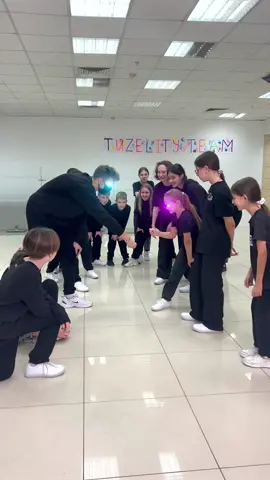 Шаффл Баттл 😎🔥 Boys VS Girls ❤️‍🔥 WHO WIN 🤔 NEON MODE 😱💥