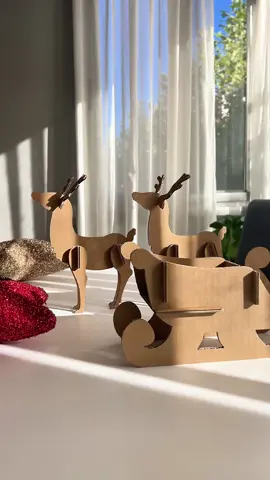 🚀 ¡Prepárate para despegar hacia una Navidad llena de encanto con nuestros renos de cartón! Aunque no vuelan, ¡harán que tu decoración alcance nuevas alturas de diversión y magia! 🎄✨