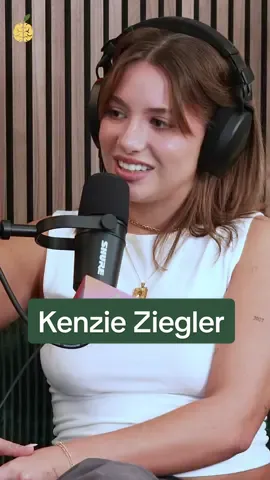 Throwback to last weeks episode with @Mackenzie Ziegler ✨🎙️ who has watched?! It might be one of our fav episodes 🤫 #TheSqueezePodcast #MentalHealth #dancemoms #kenzieziegler #TheSqueeze 