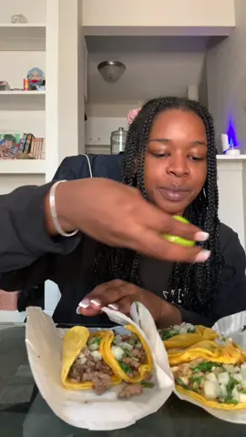 Need 10 mo’ Texas Got the BEST Tacos 😭 #yummy #mukbang #Foodie #fypシ #eatingvideos #fyp #FoodTok #mukbangeatingshow 