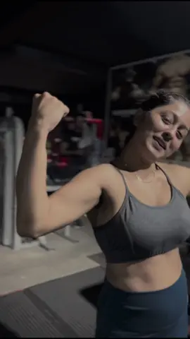 Hey gym lover #onemillionaudition #fypシ゚viral🖤tiktok #SachinthaniKaushalya #loveyourself #trending #fyp #trending #fypシ #gym #GymLife #workout #gymgirl 
