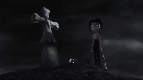 #Frankenweenie Frankenweenie |Parte 3| #disney #TimBurton #movie #x3 #TimBurton #crecerentiktok #fyp #crecerentiktok #movies #crecerentiktok #f #crecerentiktok #zyxcba #crecerentiktok #disney #crecerentiktok 