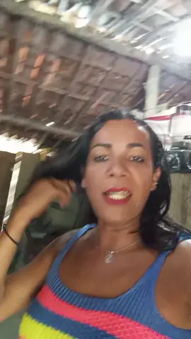 acabei de chegar em casa 