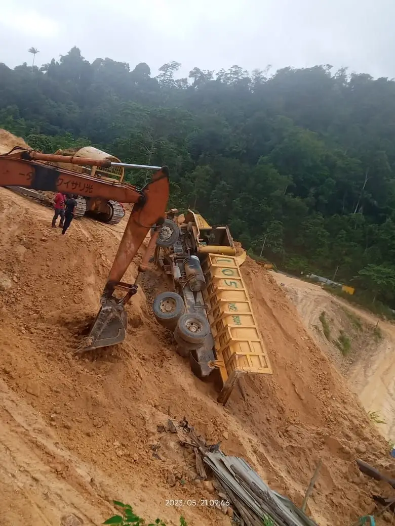 pengalaman mmbawa pengajaran ☺️ tragedi bulan 5 ....7bulan berlalu kenangan✌ #xyzbcafypシ  #fypシ゚viral  #fyp  #lorihantu😈  #drebamuda  #lorihantumalaysia🇲🇾 