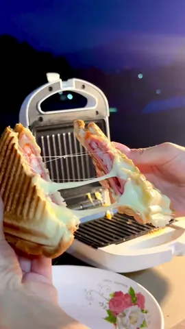 มาทำแซนวิชชีสยืดดดดกัน🥰💖🧀 #เครื่องทําแซนวิช #tchfifi #tchfifiเครื่องทําแซนวิช #ชนบทบ้านฉัน🌿🌿 #อาเมย์ชาวสวน 