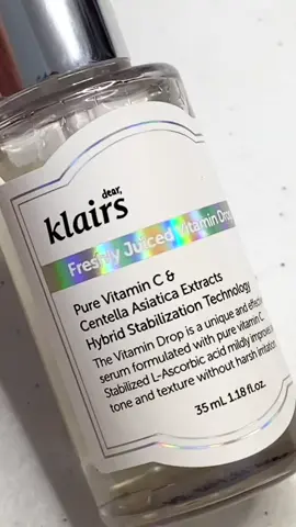 Klairs Freshly Juiced Brightening Vitamin C Drop 35ml - 5% of Ascorbic acid: non-irritating on the skin but effective Vitamin C care - Fades acne spots & pigmentation - Enhances dull skin to brighter skin complexion - Improves skin texture with gentle exfoliation - Non-sticky texture & fast absorption on the skin DETAILS: This hypoallergenic vitamin serum was formulated with stabilized pure Vitamin C to treat dead skin cells, dull skin tone and enlarged pores. Use overnight to enjoy brighter complexion and clearer skin on the following morning! HOW TO USE : 1. ﻿﻿﻿After cleansing, prep the skin with the toner. 2. ﻿﻿﻿Apply 3-4 drops of the vitamin drop and gently spread over the face. 3. Lightly pat to promote full absorption. #kbeautycafe #dearklairs #skincare 