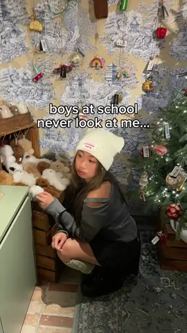 this is me typing from my grave to say i did not survive yall. WHAT THE FRICKIN H E DOUBLE 🏒 WAS THAT #hyunjin #skz #fanmeeting #kstay #stay #straykids #lalala #kpop 